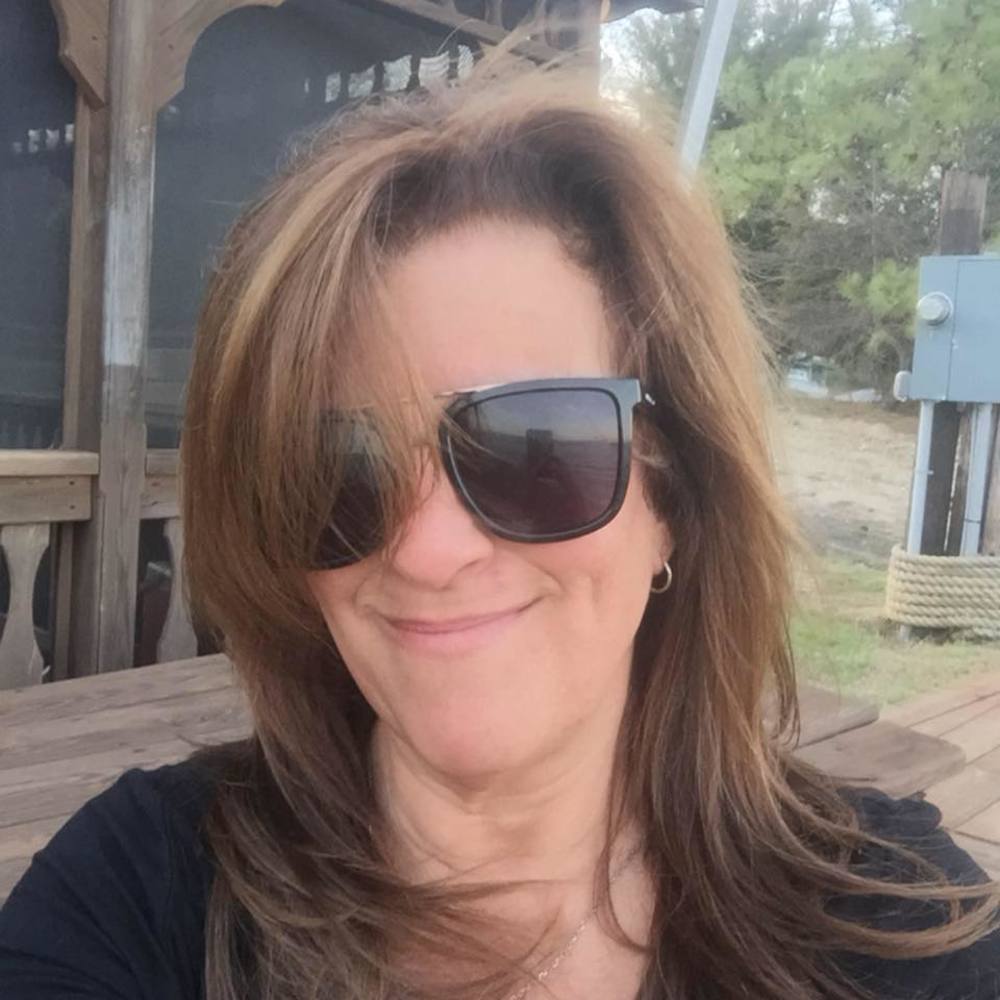 Meet your Posher, Laural